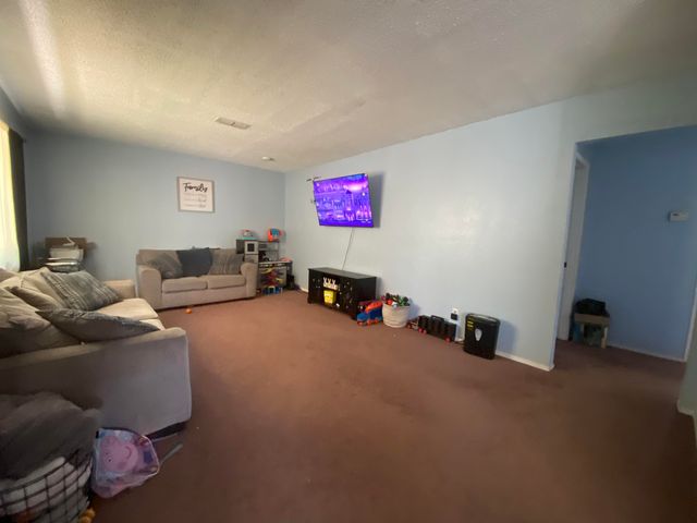 333 E Linden Avenue, Reedley, CA 93654