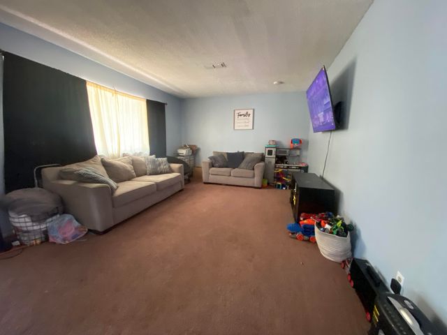 333 E Linden Avenue, Reedley, CA 93654