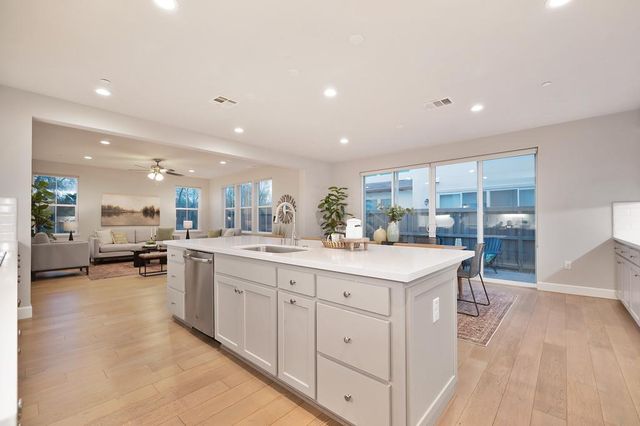 2230 Cannery Loop, Davis, CA 95616