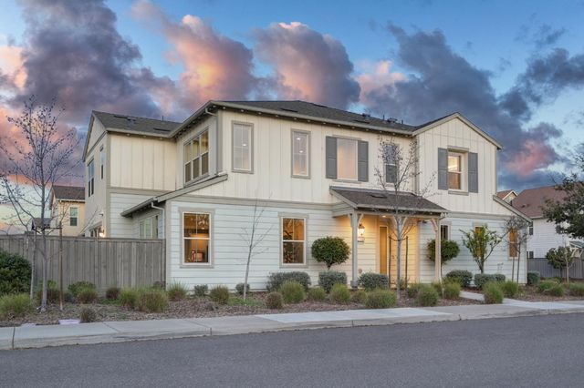 2230 Cannery Loop, Davis, CA 95616