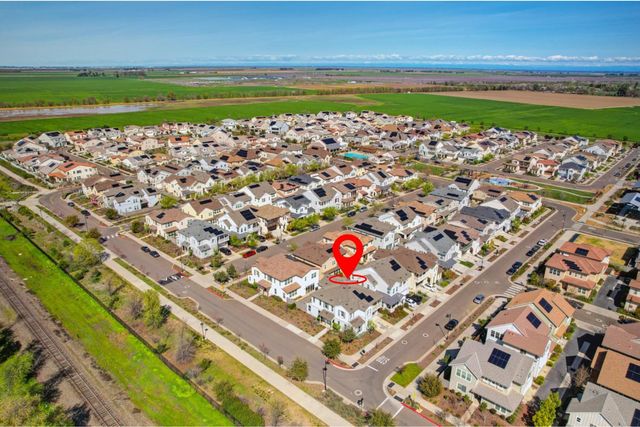 2230 Cannery Loop, Davis, CA 95616