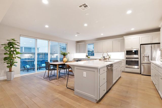 2230 Cannery Loop, Davis, CA 95616