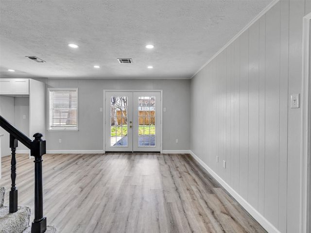 2305 Peach Lane, Pasadena, TX 77502