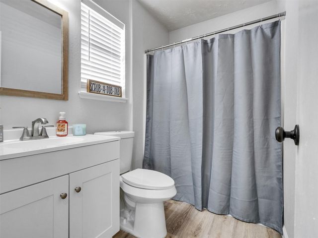 2305 Peach Lane, Pasadena, TX 77502