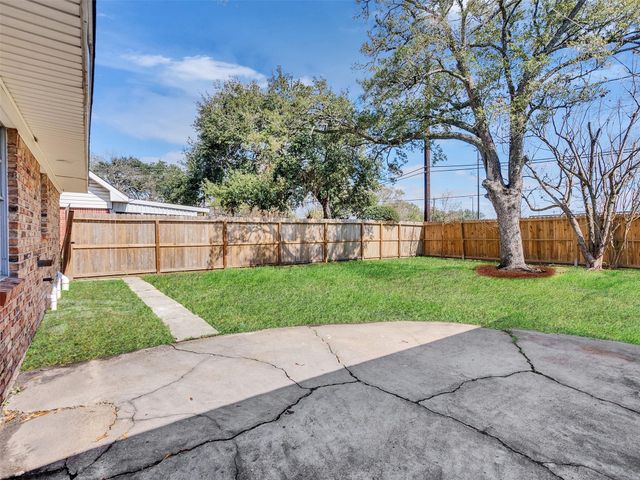 2305 Peach Lane, Pasadena, TX 77502