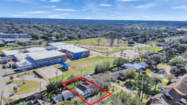 2305 Peach Lane, Pasadena, TX 77502
