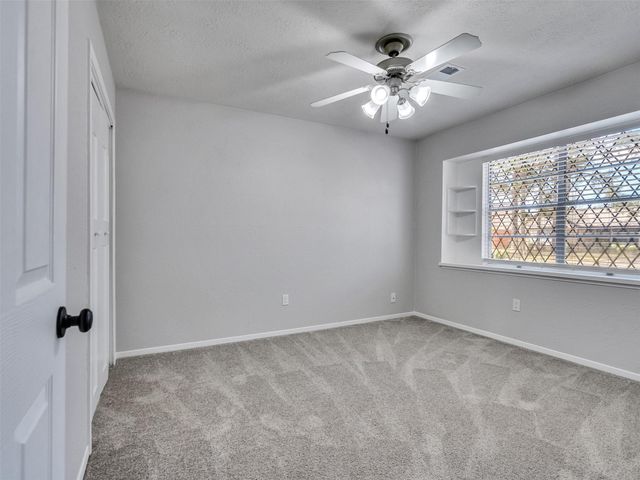 2305 Peach Lane, Pasadena, TX 77502