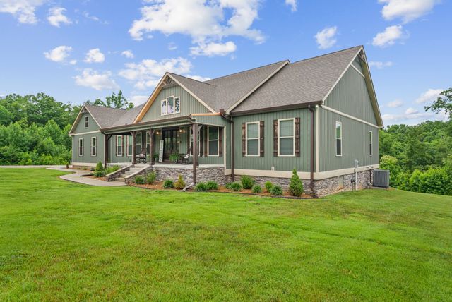 217 Rockhouse Rd, Hohenwald, TN 38462