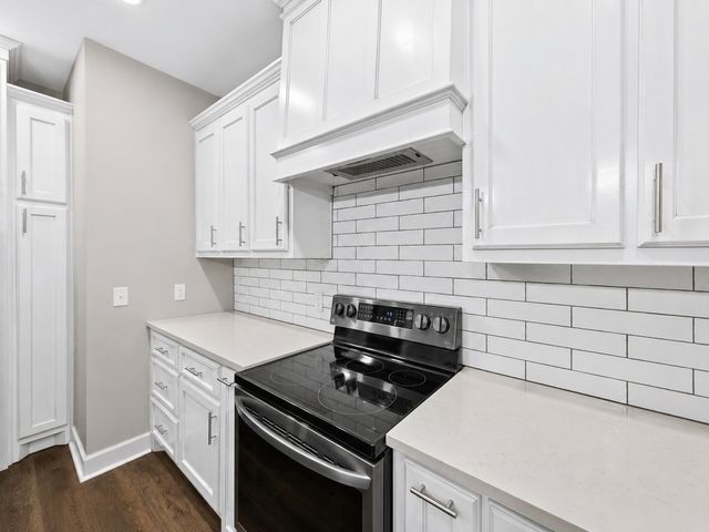 217 Rockhouse Rd, Hohenwald, TN 38462