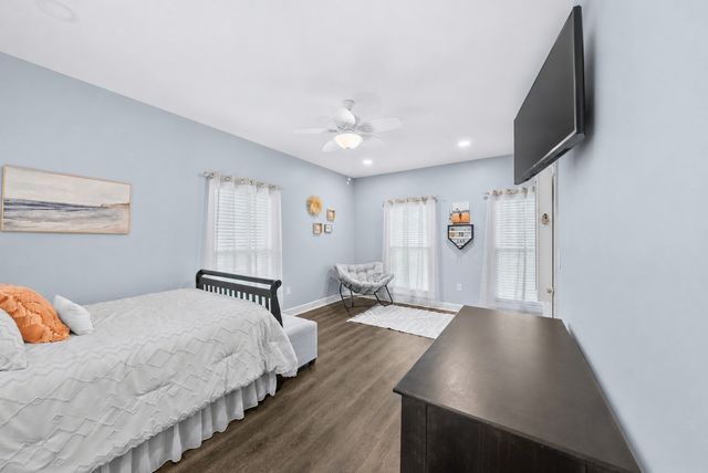217 Rockhouse Rd, Hohenwald, TN 38462