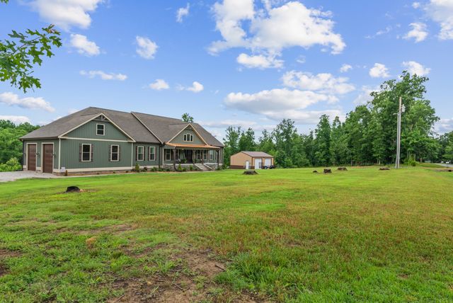 217 Rockhouse Rd, Hohenwald, TN 38462