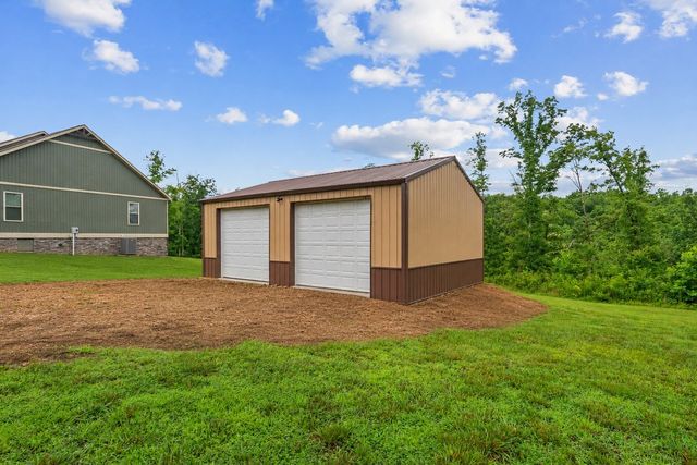 217 Rockhouse Rd, Hohenwald, TN 38462