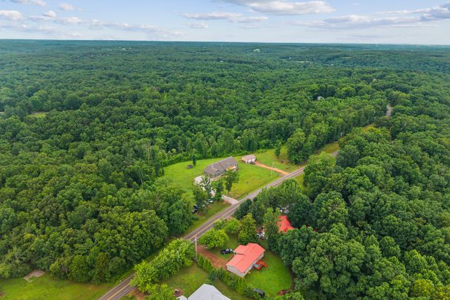 217 Rockhouse Rd, Hohenwald, TN 38462