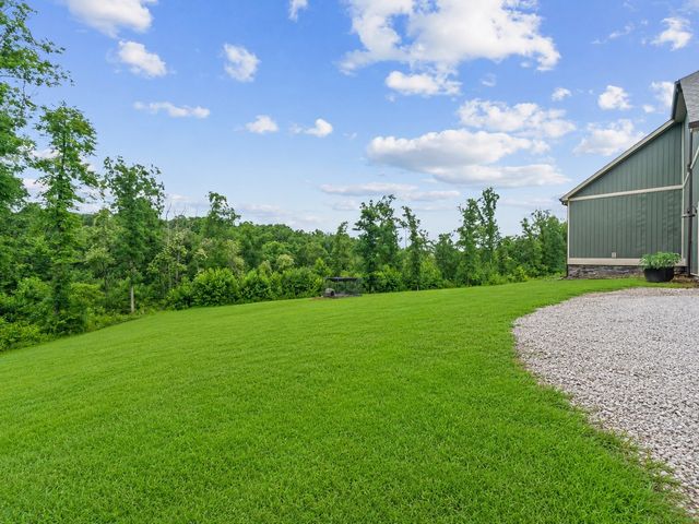 217 Rockhouse Rd, Hohenwald, TN 38462