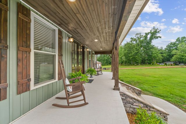 217 Rockhouse Rd, Hohenwald, TN 38462