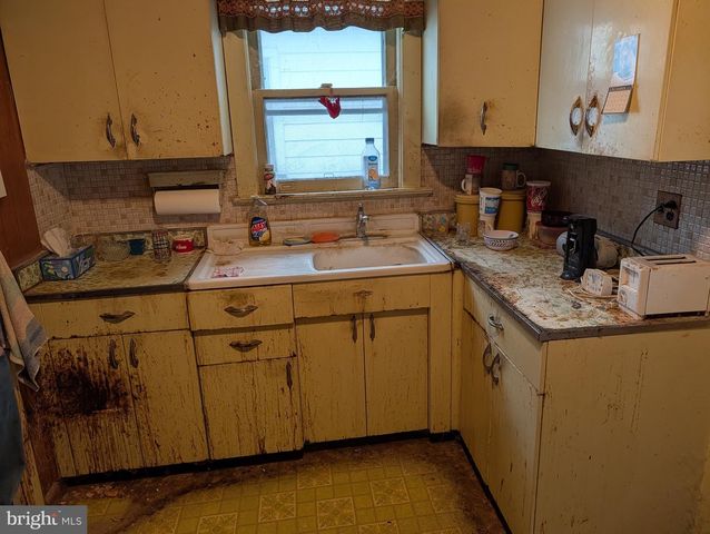 117 E ORMOND AVE, Oaklyn, NJ 08107