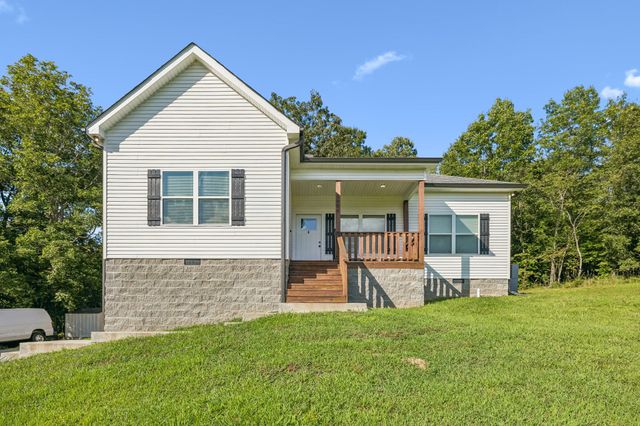 2800 N Hurricane Creek Rd, Mc Ewen, TN 37101