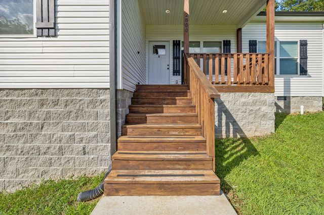 2800 N Hurricane Creek Rd, Mc Ewen, TN 37101