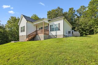 2800 N Hurricane Creek Rd, Mc Ewen, TN 37101