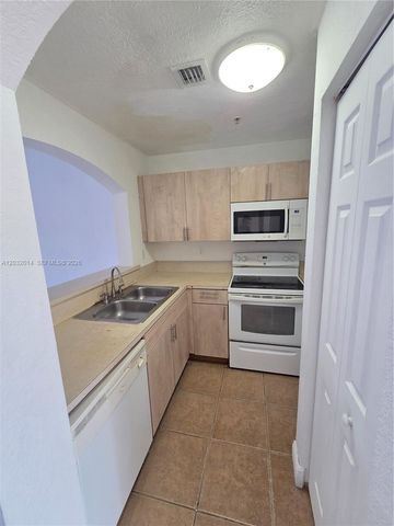 7989 NW 8th St 108D, Miami, FL 33126
