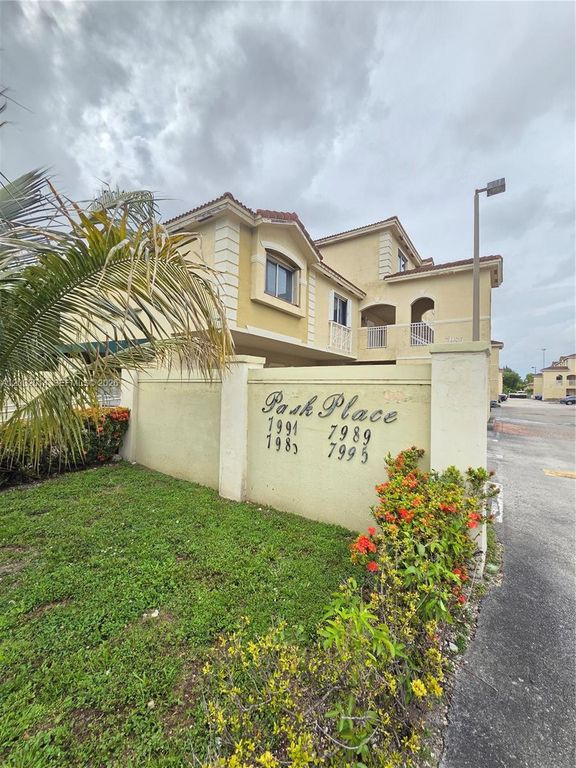 7989 NW 8th St 108D, Miami, FL 33126