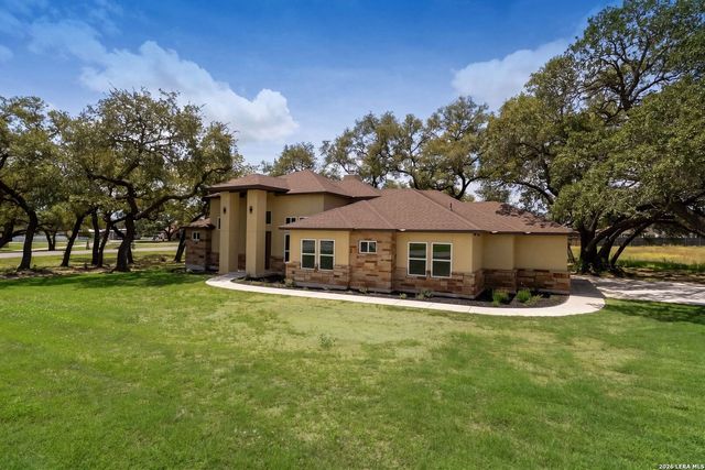 101 Vintage Run Dr, La Vernia, TX 78121