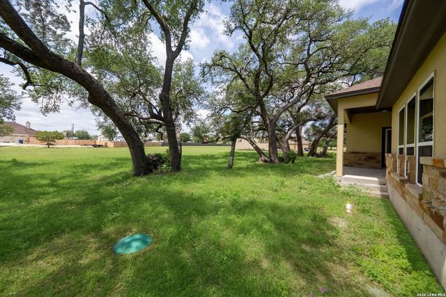 101 Vintage Run Dr, La Vernia, TX 78121