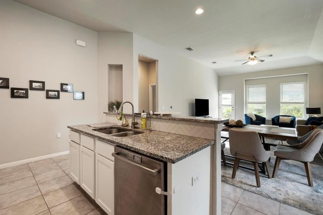 9925 Comely BND, Manor, TX 78653
