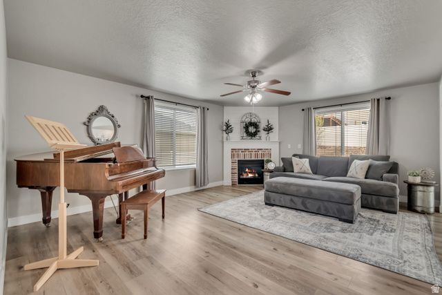 338 W RYE DR, Saratoga Springs, UT 84045