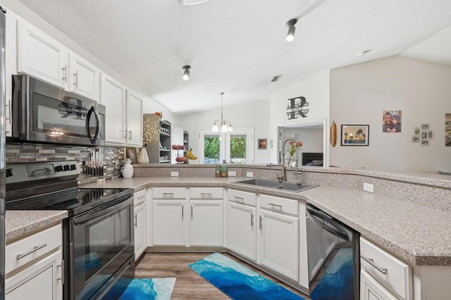 5066 Evergreen Drive, Gulf Breeze, FL 32563