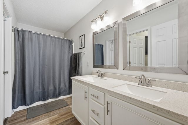 5066 Evergreen Drive, Gulf Breeze, FL 32563