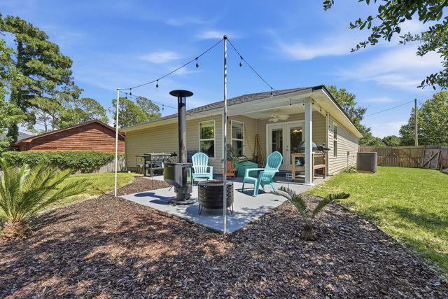 5066 Evergreen Drive, Gulf Breeze, FL 32563