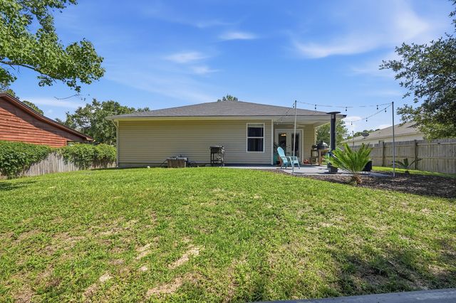 5066 Evergreen Drive, Gulf Breeze, FL 32563