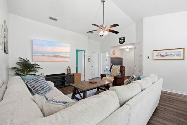 5066 Evergreen Drive, Gulf Breeze, FL 32563