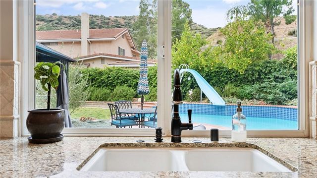 20944 Canterwood, Saugus, CA 91350