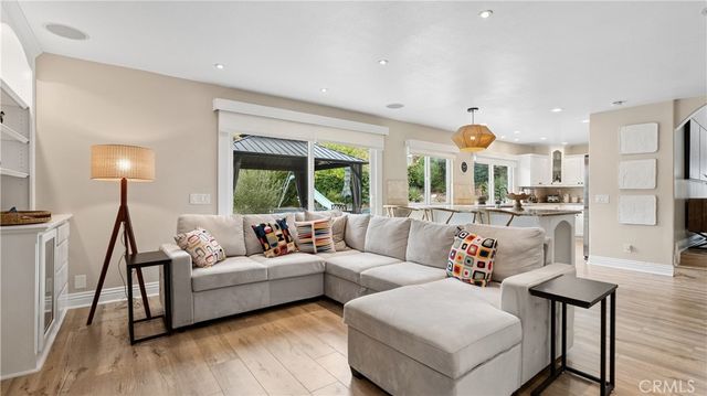 20944 Canterwood, Saugus, CA 91350