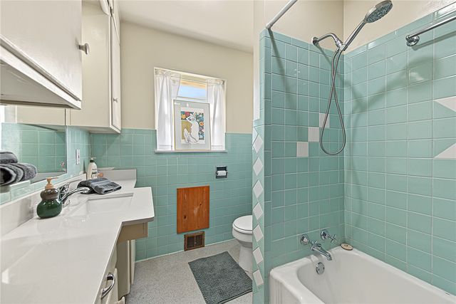 724 N Washington Avenue, Fayetteville, AR 72701