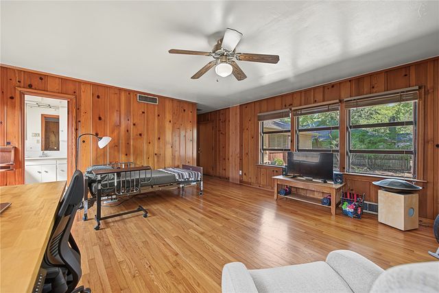 724 N Washington Avenue, Fayetteville, AR 72701