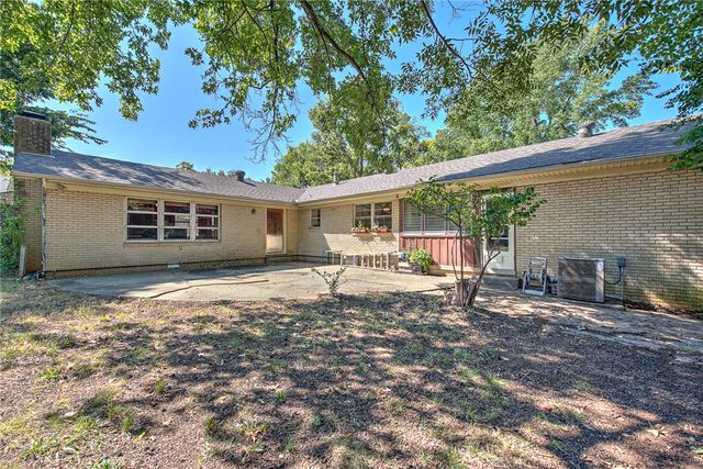 724 N Washington Avenue, Fayetteville, AR 72701
