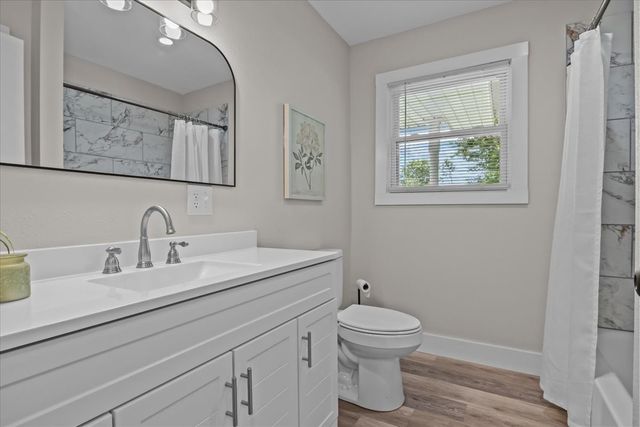 212 Oakhill Dr, Vanleer, TN 37181