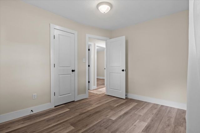 212 Oakhill Dr, Vanleer, TN 37181