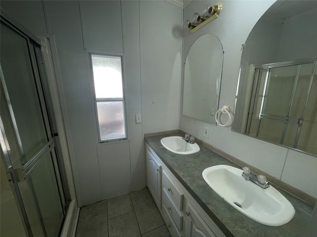 279 Vz County Road 3849, Wills Point, TX 75169