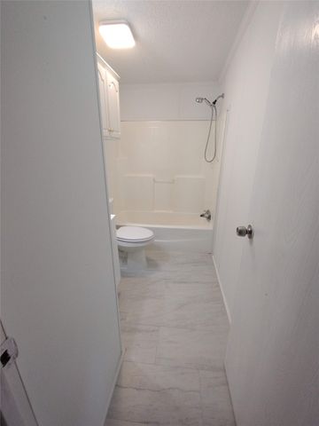 279 Vz County Road 3849, Wills Point, TX 75169