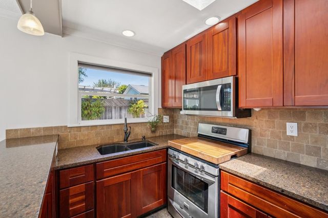 407 Columbus Street, Half Moon Bay, CA 94019