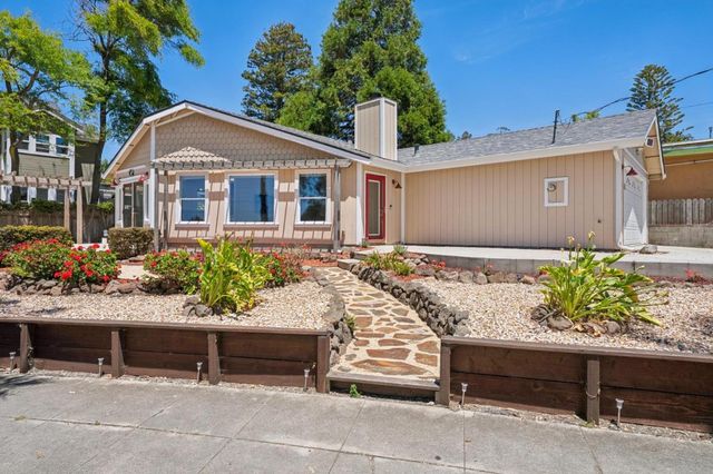 407 Columbus Street, Half Moon Bay, CA 94019