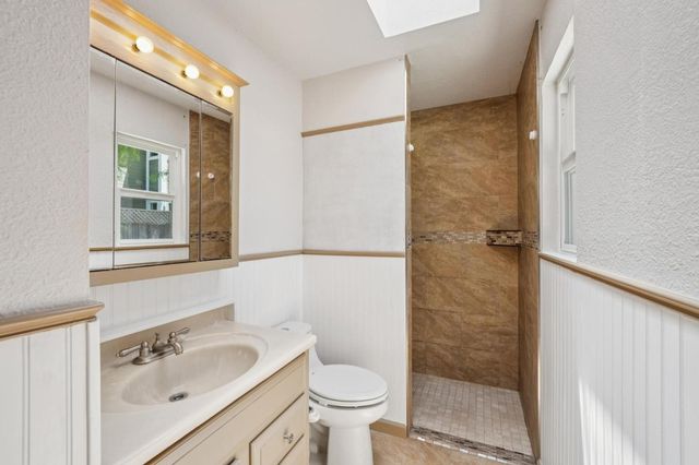 407 Columbus Street, Half Moon Bay, CA 94019