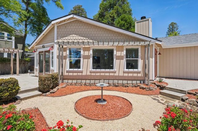 407 Columbus Street, Half Moon Bay, CA 94019