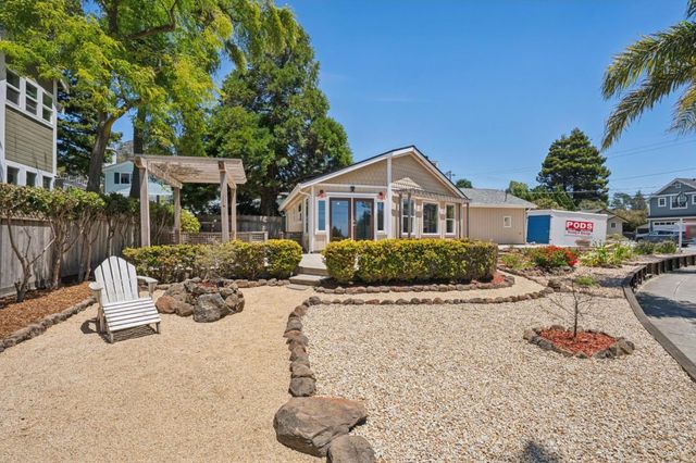 407 Columbus Street, Half Moon Bay, CA 94019