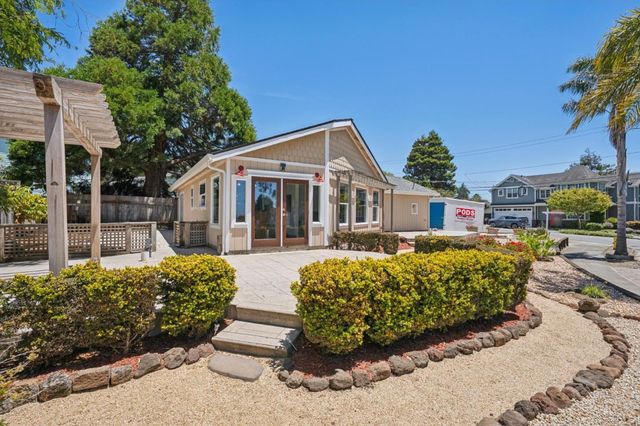 407 Columbus Street, Half Moon Bay, CA 94019