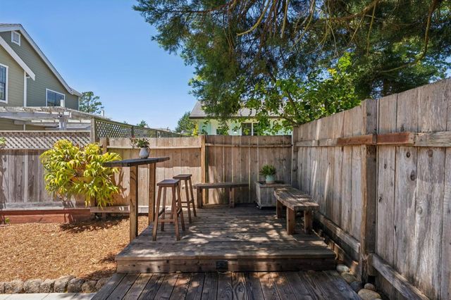 407 Columbus Street, Half Moon Bay, CA 94019